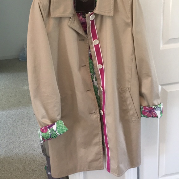 Fashionable Coach spring or fall coat - Picture 5 of 8